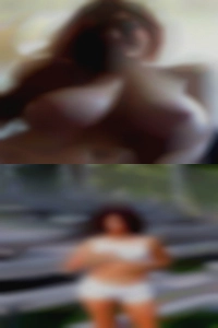 ashleeDevers, woman looking for
