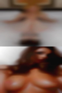 Python023355, in the nude